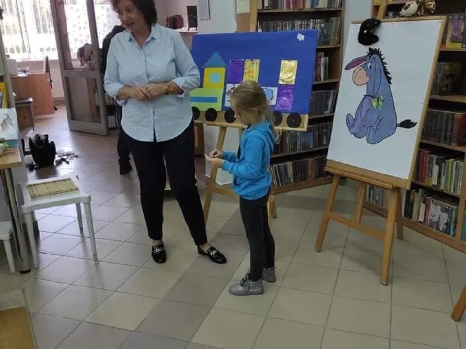 Delfiny w bibliotece — zdjęcie 12