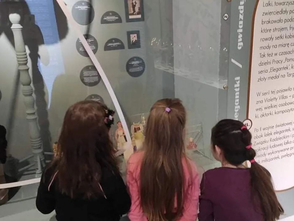 Delfiny w muzeum zabawek — zdjęcie 23