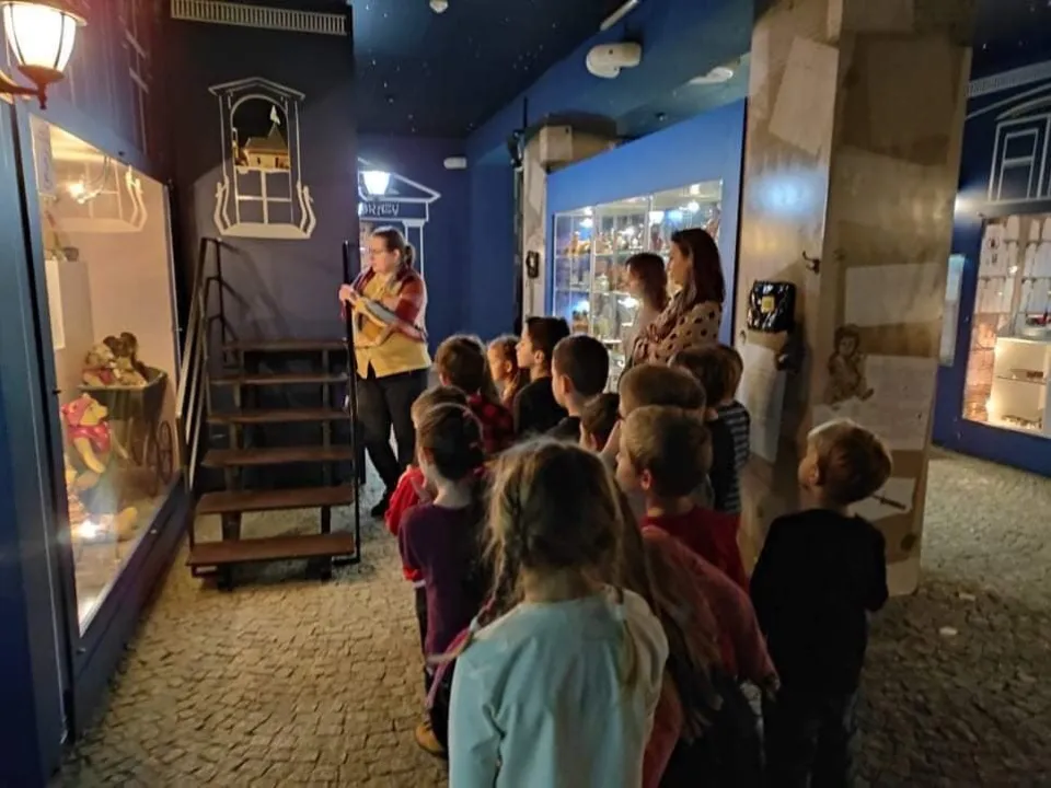 Delfiny w muzeum zabawek — zdjęcie 43