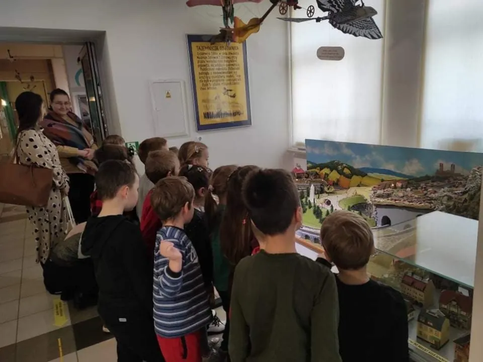 Delfiny w muzeum zabawek — zdjęcie 48