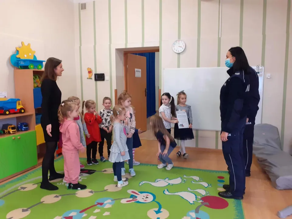 Delfiny i policja — zdjęcie 3