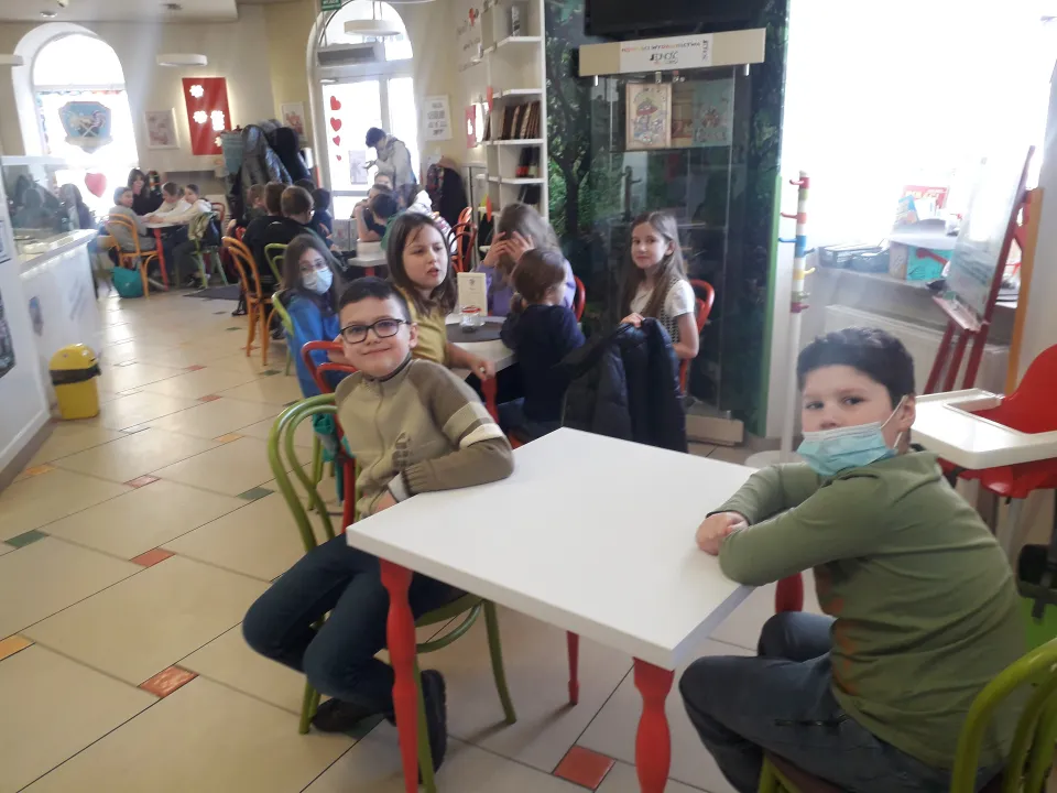 Dzień Kobiet w 4a   — zdjęcie 2