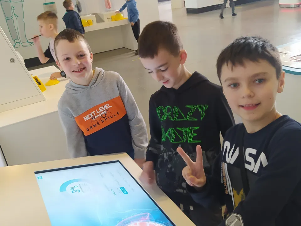 Klasy 3b i 3c z wizytą w Centrum Nauki Leonardo da Vinci.  — zdjęcie 12