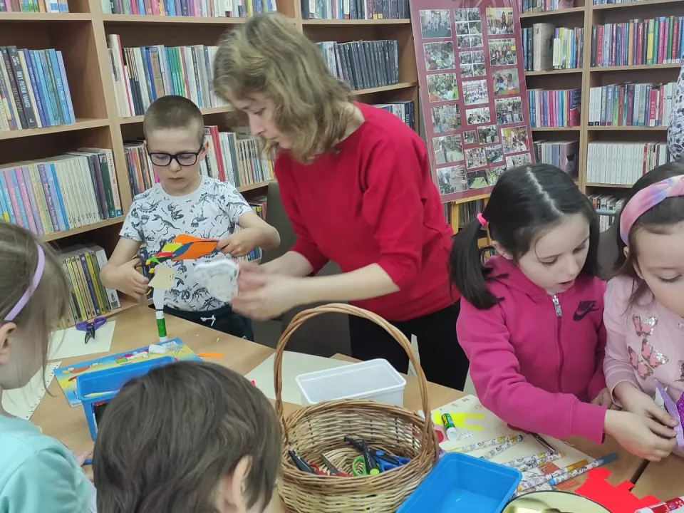 Delfiny w Miejskiej Bibliotece Publicznej — zdjęcie 1