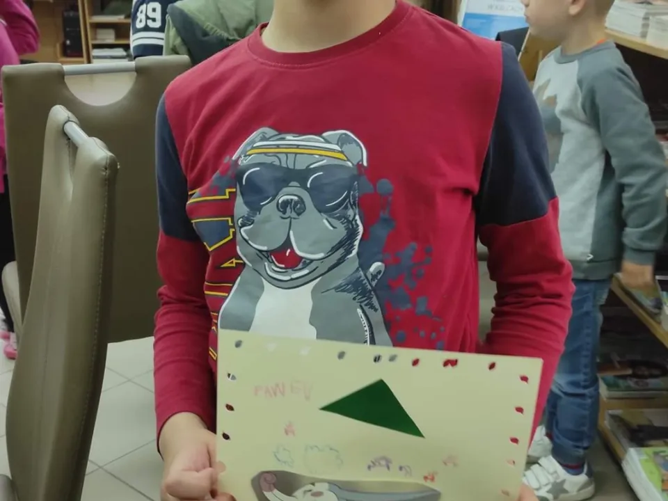 Delfiny w Miejskiej Bibliotece Publicznej — zdjęcie 3