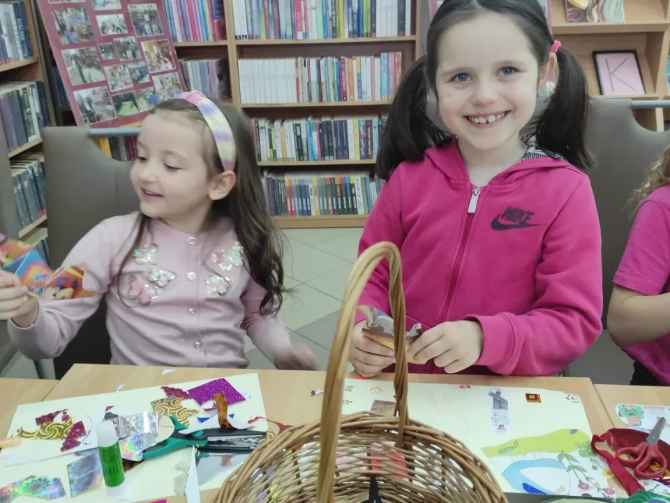 Delfiny w Miejskiej Bibliotece Publicznej — zdjęcie 18