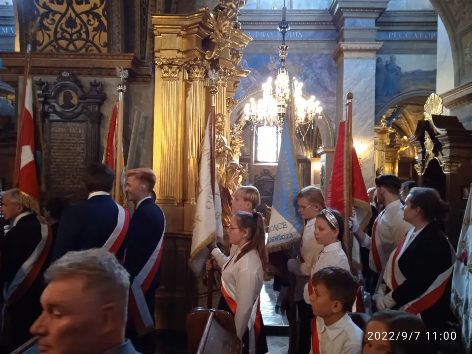 uroczystości ku czci żołnierzy 4 Pułku — zdjęcie 1