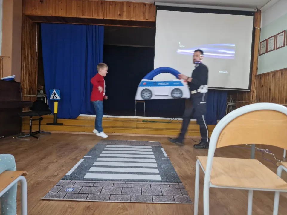 Spotkanie z funkcjonariuszem policji — zdjęcie 8