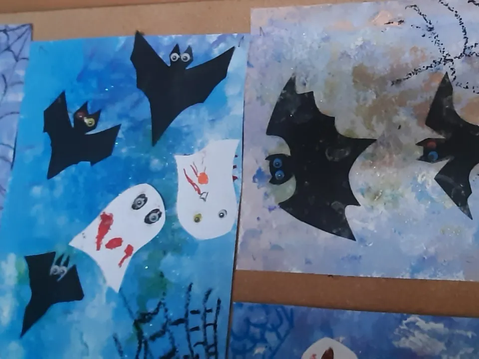 Świetlicowe dekoracje halloweenowe — zdjęcie 19