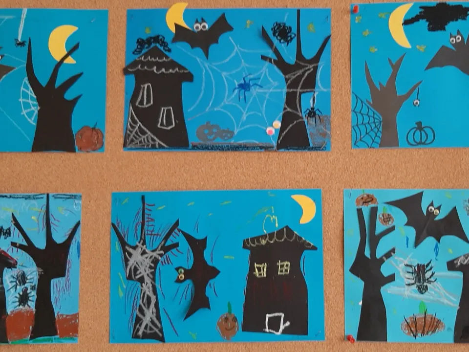 Świetlicowe dekoracje halloweenowe — zdjęcie 29