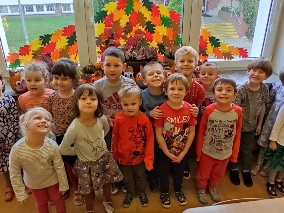 Jesienne warsztaty dyniowe w grupie Pszczółek — zdjęcie 17