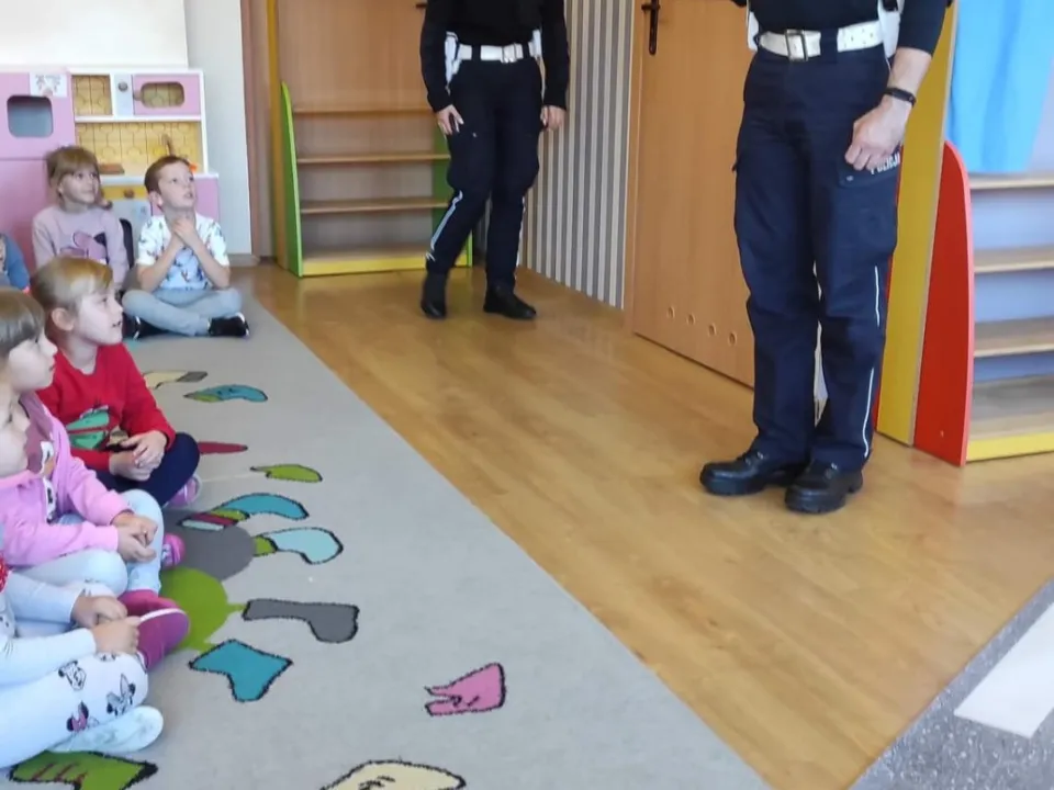 Policjanci u Pszczółek — zdjęcie 1