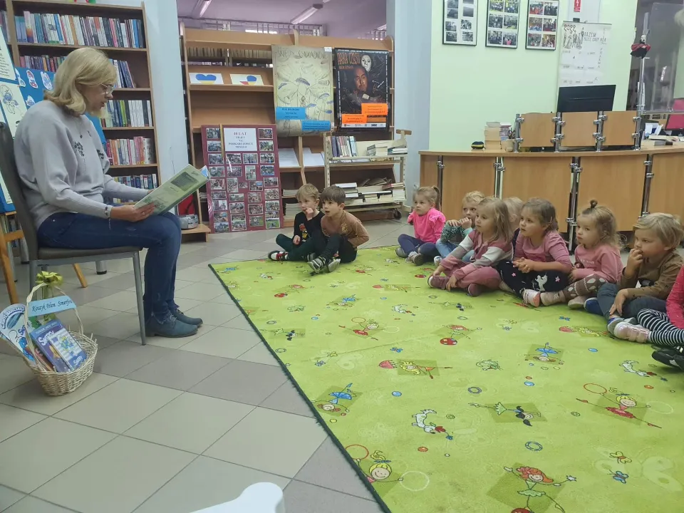 Wyjście Biedronek do Miejskiej Biblioteki Publicznej w Kielcach — zdjęcie 1