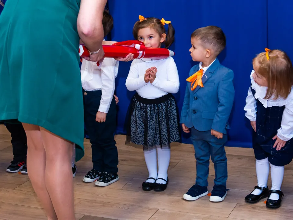 Sprawozdanie z uroczystości Pasowania na Przedszkolaka — zdjęcie 5