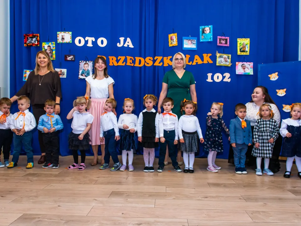 Sprawozdanie z uroczystości Pasowania na Przedszkolaka — zdjęcie 12