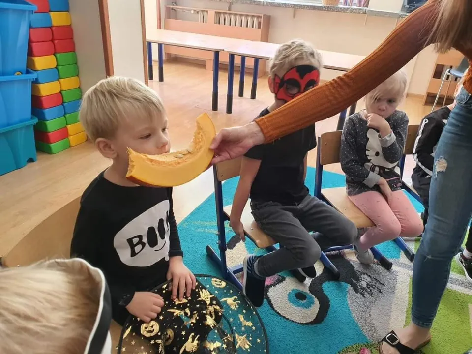 Dzień Dyni w grupie Biedronek. — zdjęcie 15
