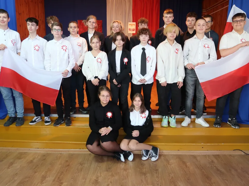 Święto Niepodległości zdjęcia grupowe — zdjęcie 7