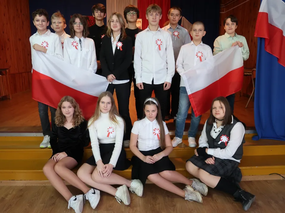 Święto Niepodległości zdjęcia grupowe — zdjęcie 8