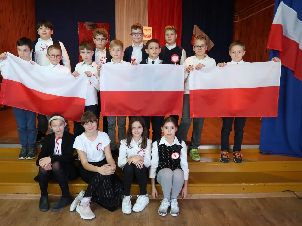 Święto Niepodległości zdjęcia grupowe — zdjęcie 9