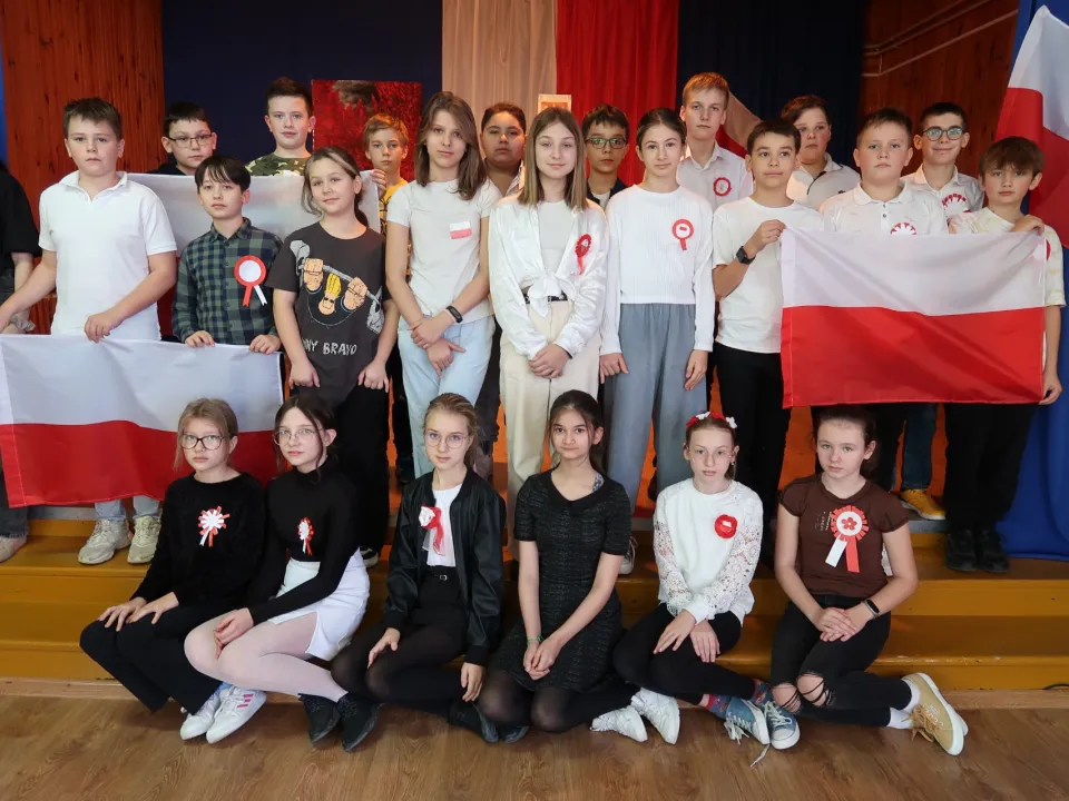 Święto Niepodległości zdjęcia grupowe — zdjęcie 11
