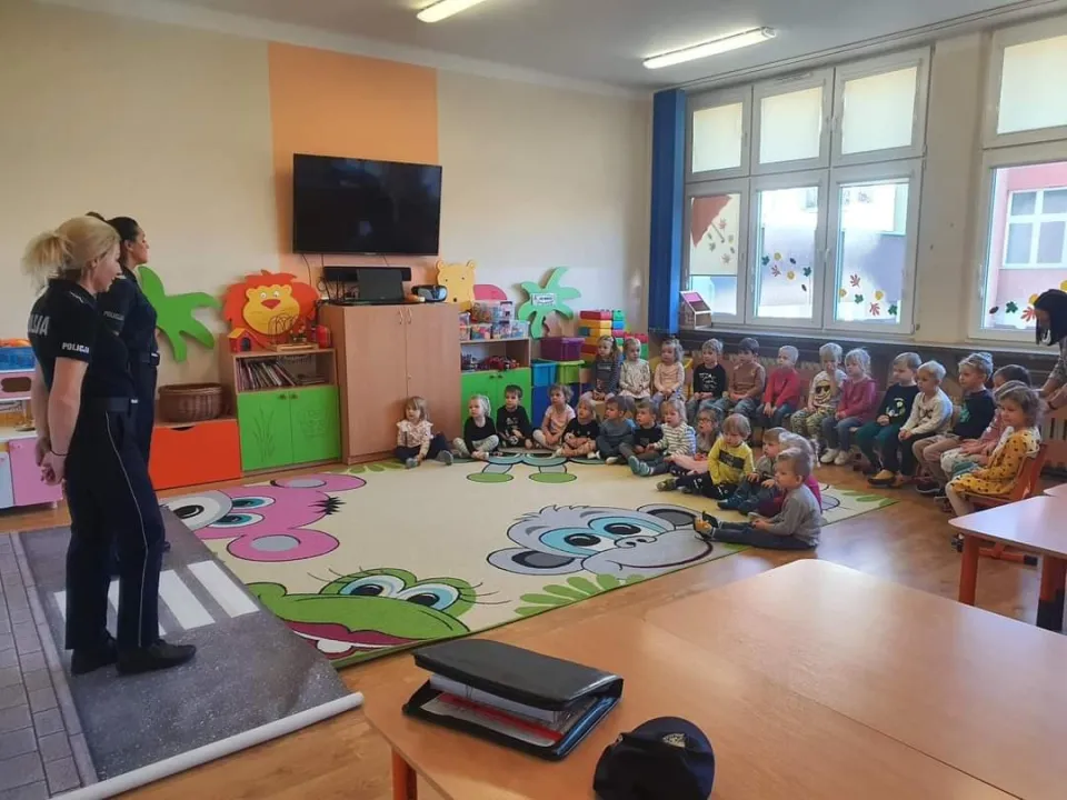 Spotkanie Biedronek z Policją — zdjęcie 4