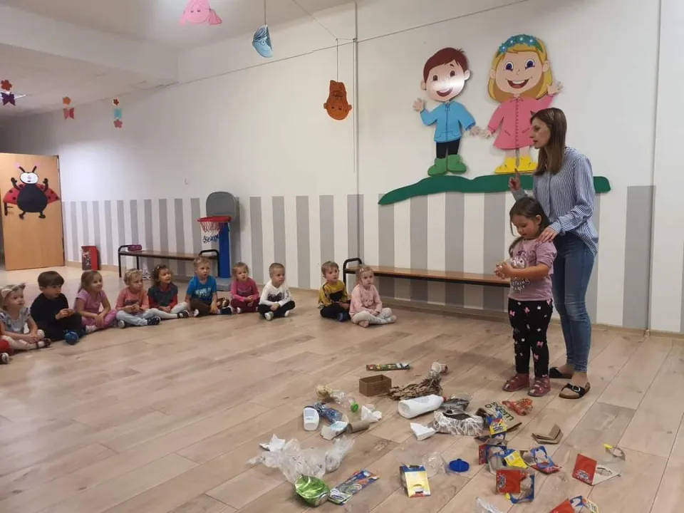 Ogólnopolska Akcja Sprzątania Świata w Biedronkach — zdjęcie 9