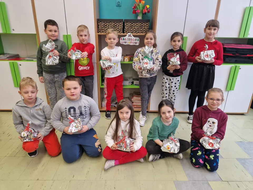 WARSZTATY BOŻONARODZENIOWE UCZNIÓW KLAS 1  — zdjęcie 14