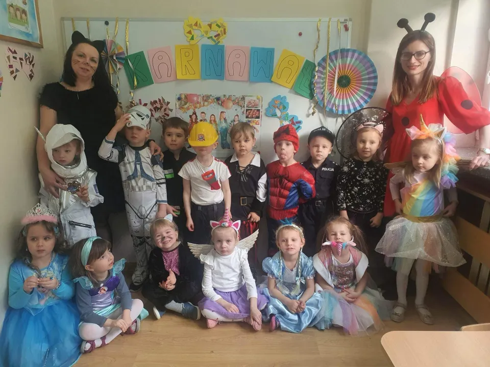 Fotorelacja z balu karnawałowego - Biedronki — zdjęcie 9