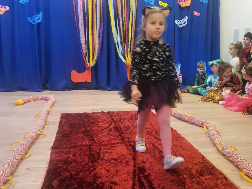 Fotorelacja z balu karnawałowego - Biedronki — zdjęcie 10