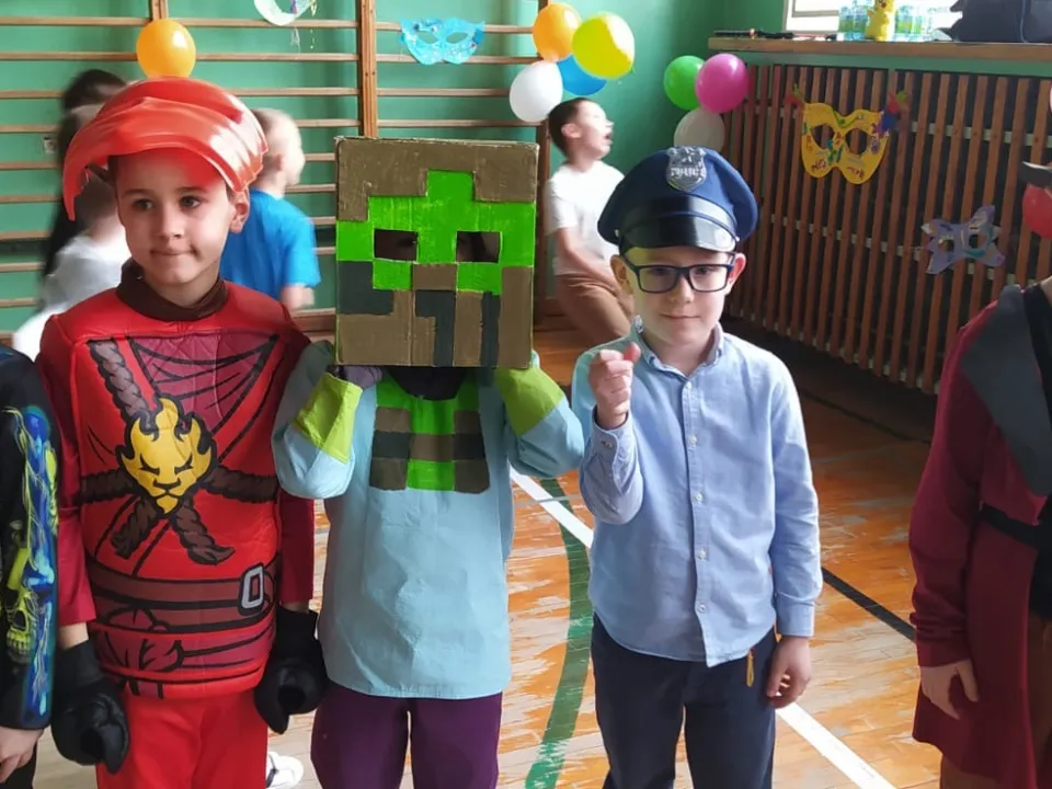 Bal karnawałowy uczniów klas I-III — zdjęcie 1