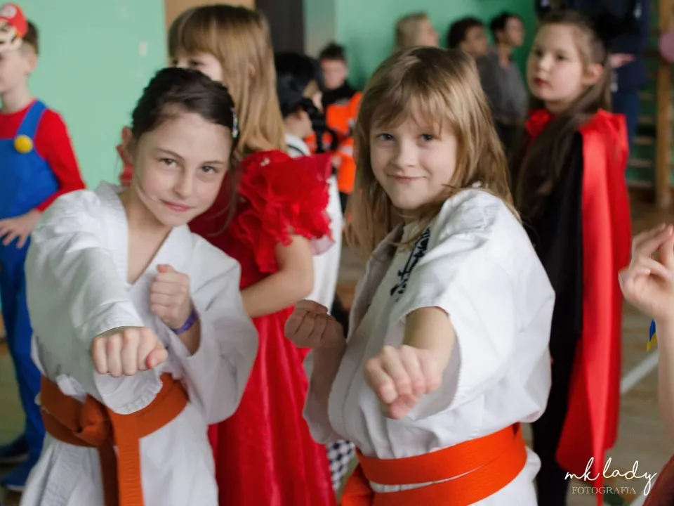 Bal karnawałowy uczniów klas I-III — zdjęcie 4