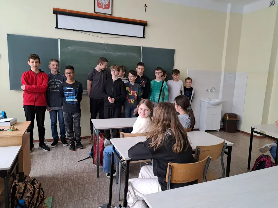 Dzień Kobiet w 6B — zdjęcie 1
