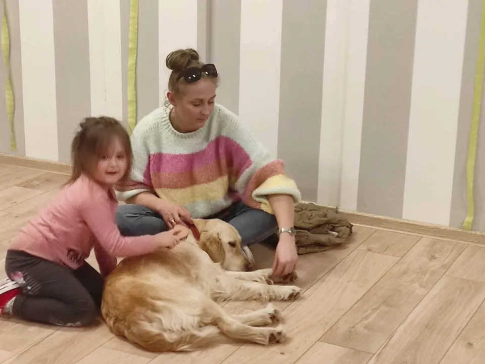 Dogoterapia w grupie biedronk — zdjęcie 10