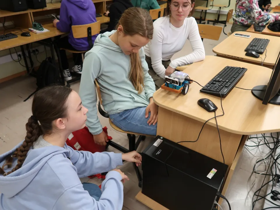 Programowanie  mBoota - Laboratoria Przyszłości — zdjęcie 3