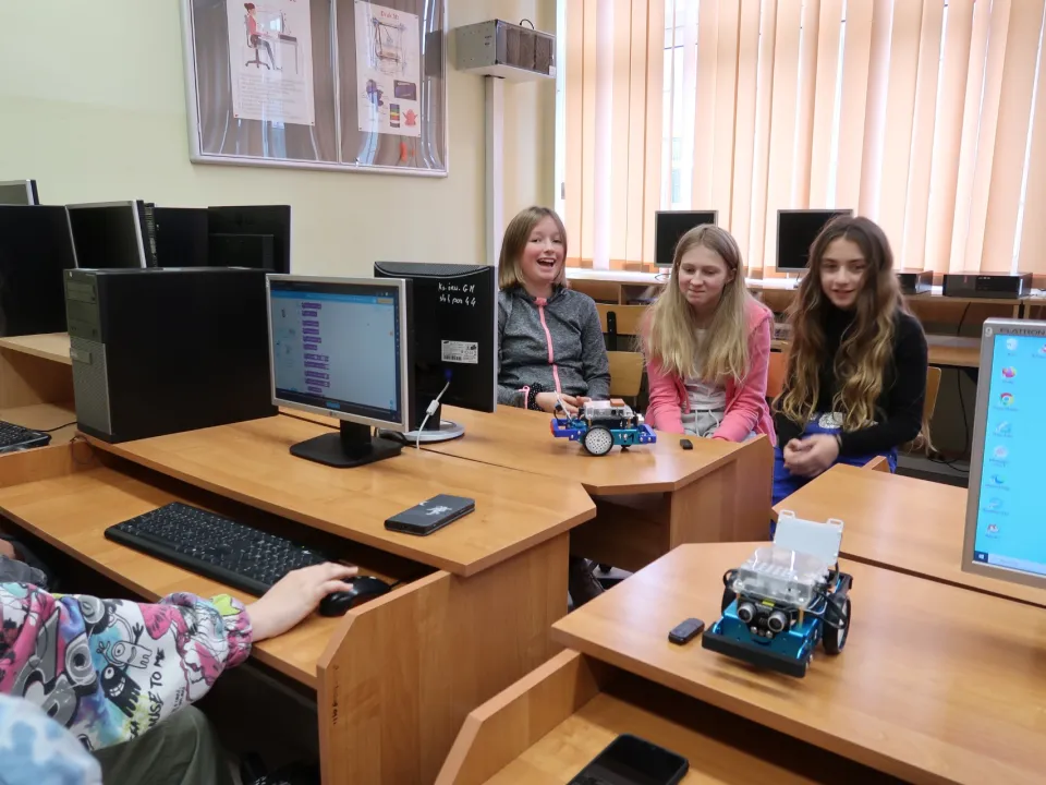 Programowanie  mBoota - Laboratoria Przyszłości — zdjęcie 4