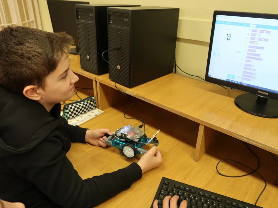 Programowanie  mBoota - Laboratoria Przyszłości — zdjęcie 8