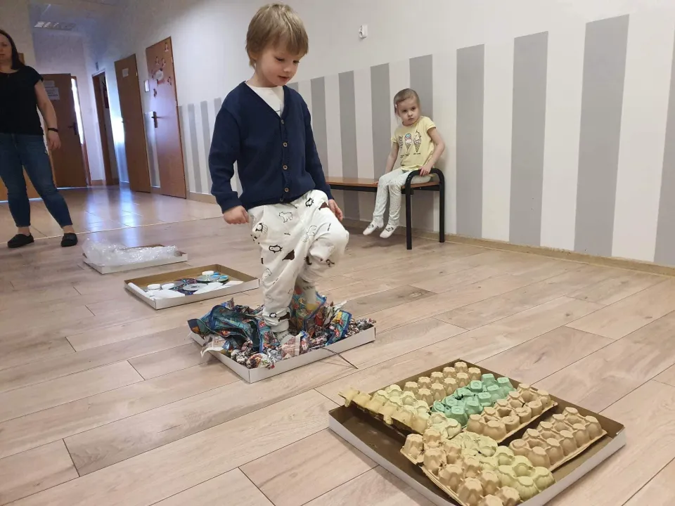 Fotorelacja z Dnia Ziemi w grupie Biedronek — zdjęcie 8