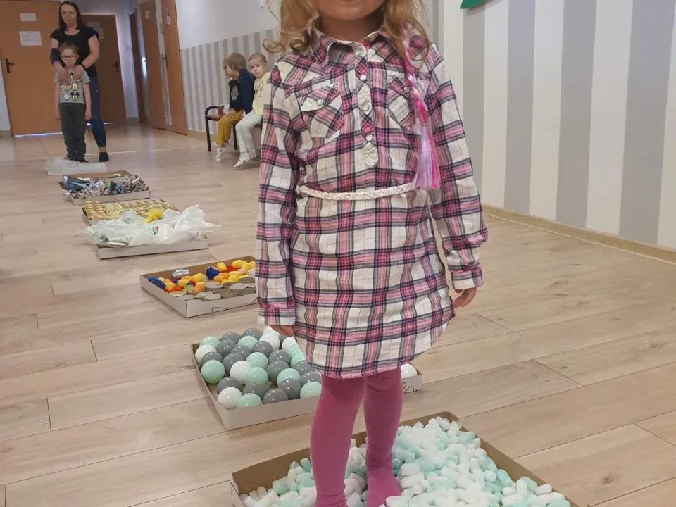 Fotorelacja z Dnia Ziemi w grupie Biedronek — zdjęcie 11