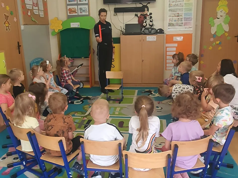 Biedronki poznają zawód policjanta — zdjęcie 13