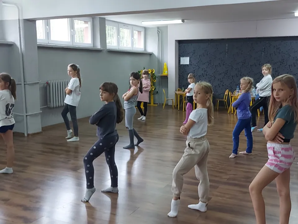 Świetlicowe zajęcia taneczne — zdjęcie 4