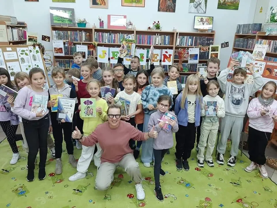 W Miejskiej Bibliotece Publicznej — zdjęcie 1