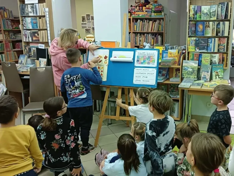 W Miejskiej Bibliotece Publicznej — zdjęcie 3