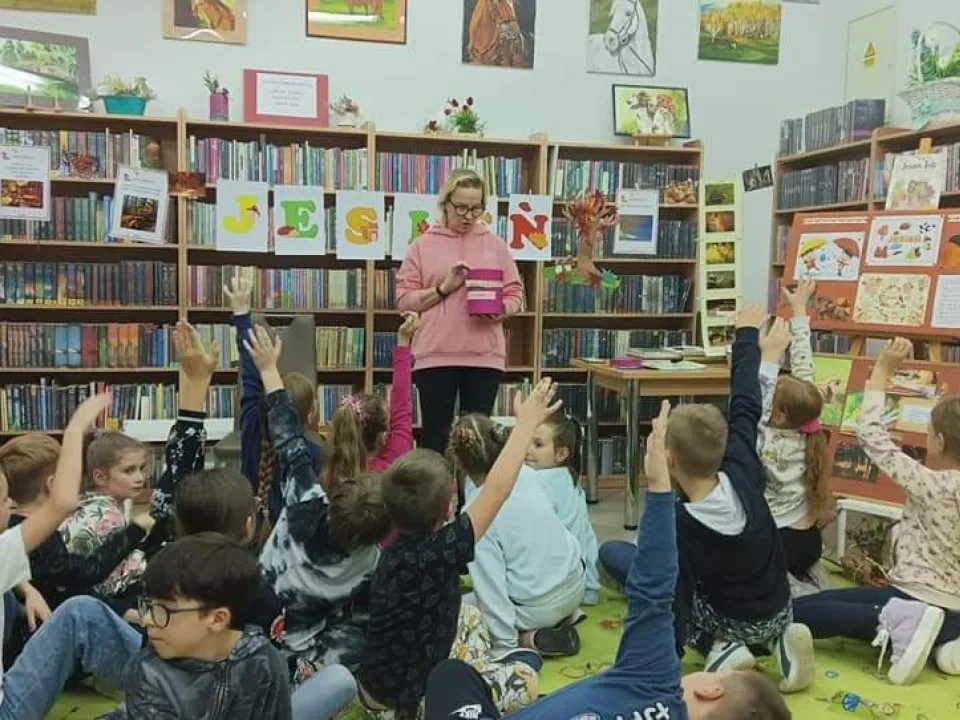W Miejskiej Bibliotece Publicznej — zdjęcie 5