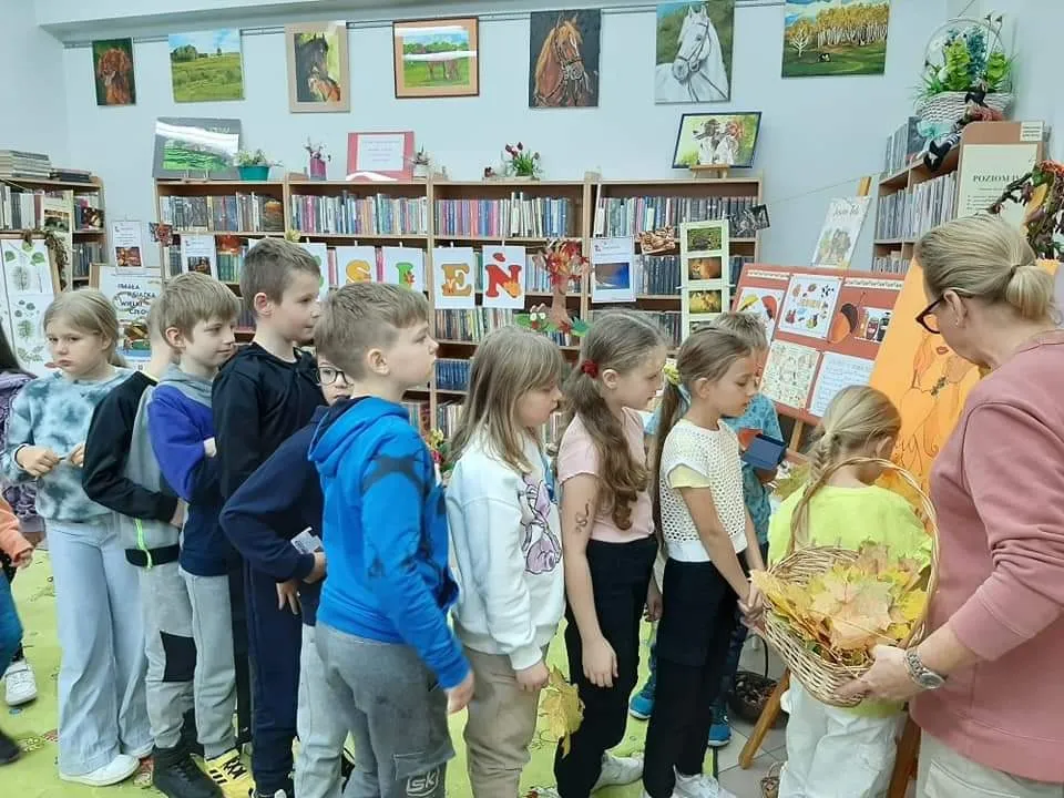 W Miejskiej Bibliotece Publicznej — zdjęcie 7