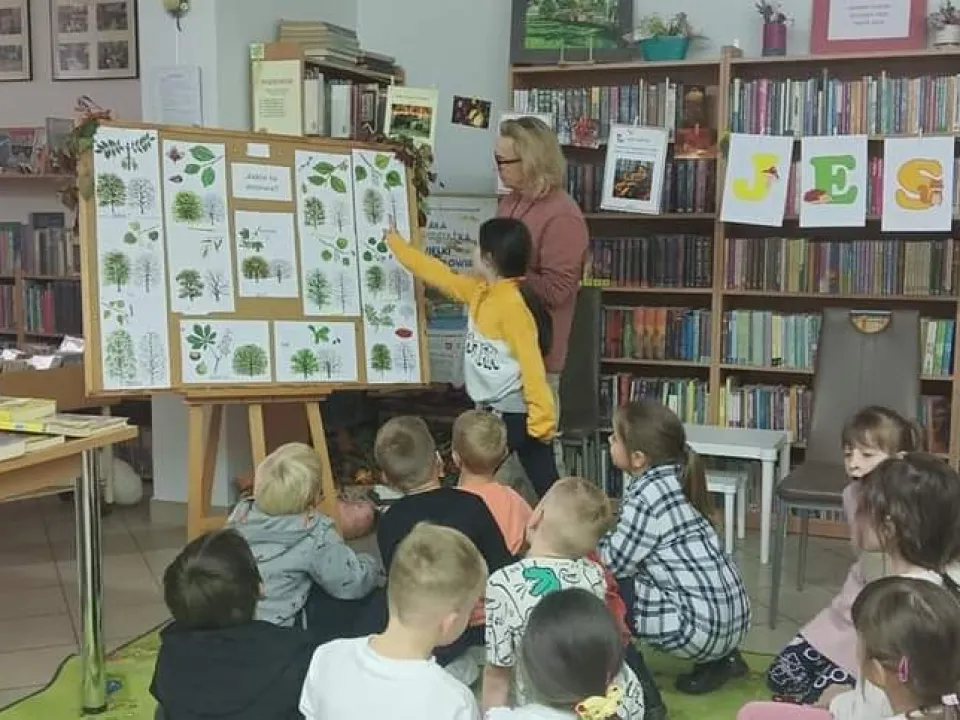 W Miejskiej Bibliotece Publicznej — zdjęcie 14