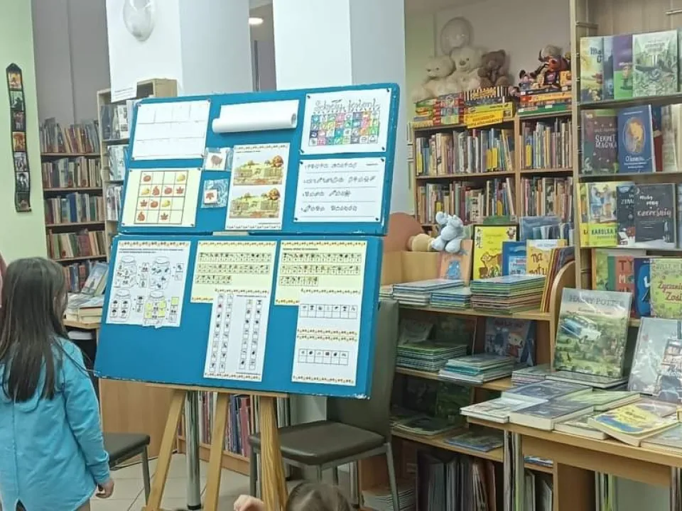 W Miejskiej Bibliotece Publicznej — zdjęcie 15