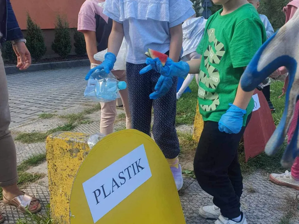 Sprzątanie świata ŁĄCZY LUDZI — zdjęcie 1