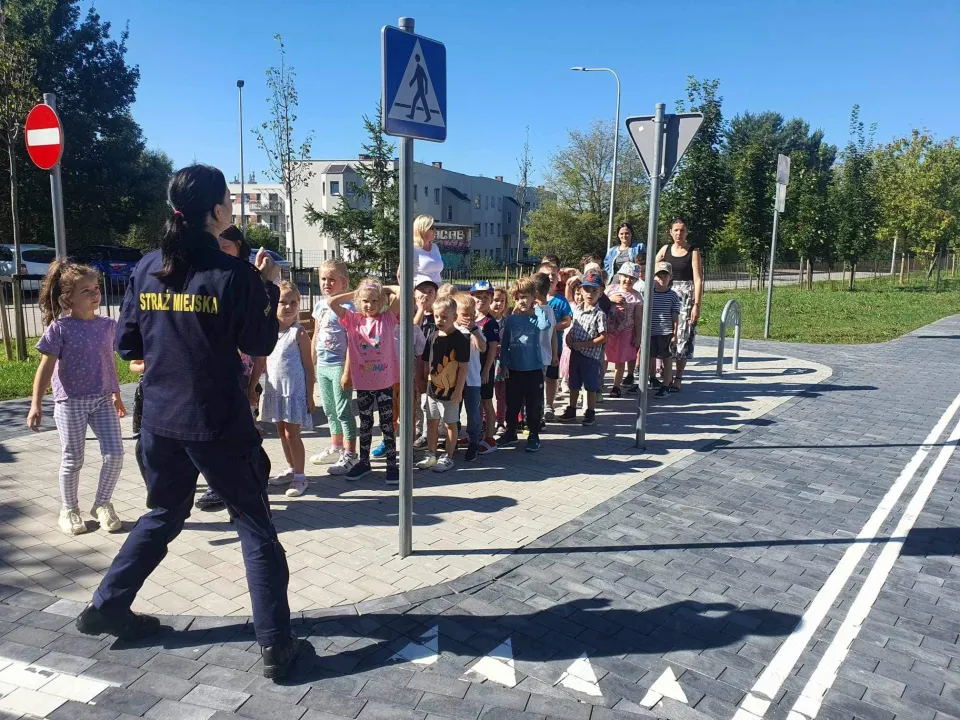 Straż Miejska u Delfinków — zdjęcie 16