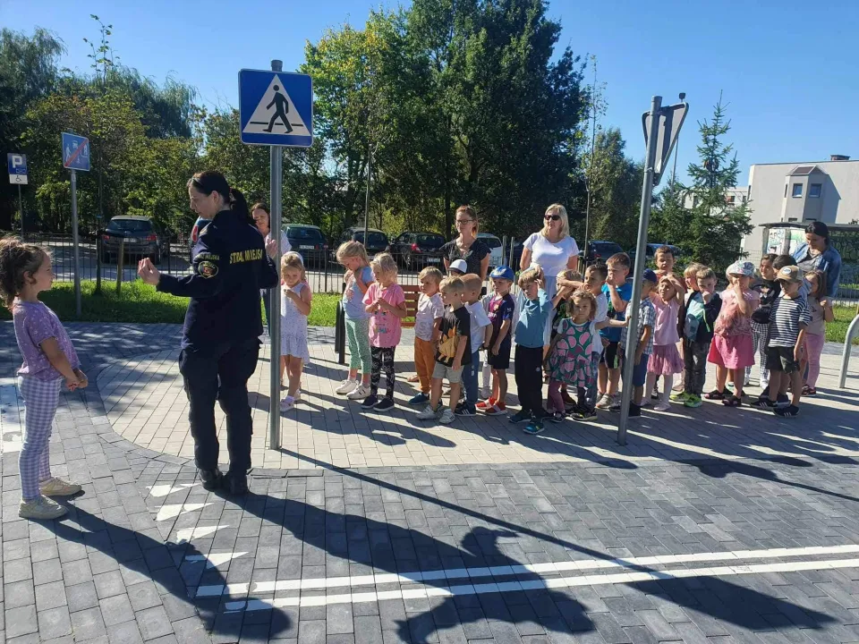 Spotkanie ze Strażą Miejską - Pszczółki — zdjęcie 6