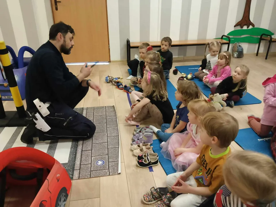 Wizyta funkcjonariusza policji — zdjęcie 1